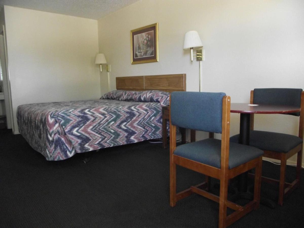 Glen Rose Inn & Suites المظهر الخارجي الصورة