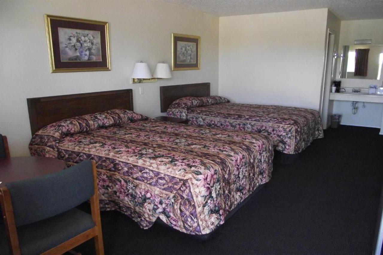 Glen Rose Inn & Suites المظهر الخارجي الصورة