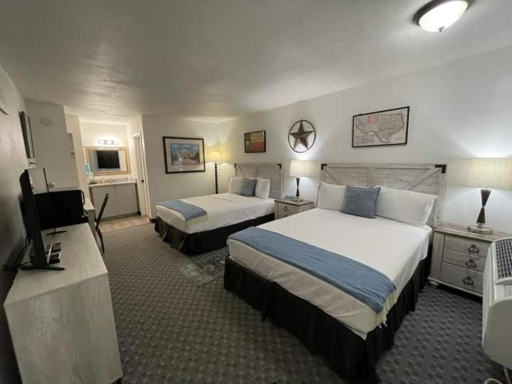 Glen Rose Inn & Suites المظهر الخارجي الصورة