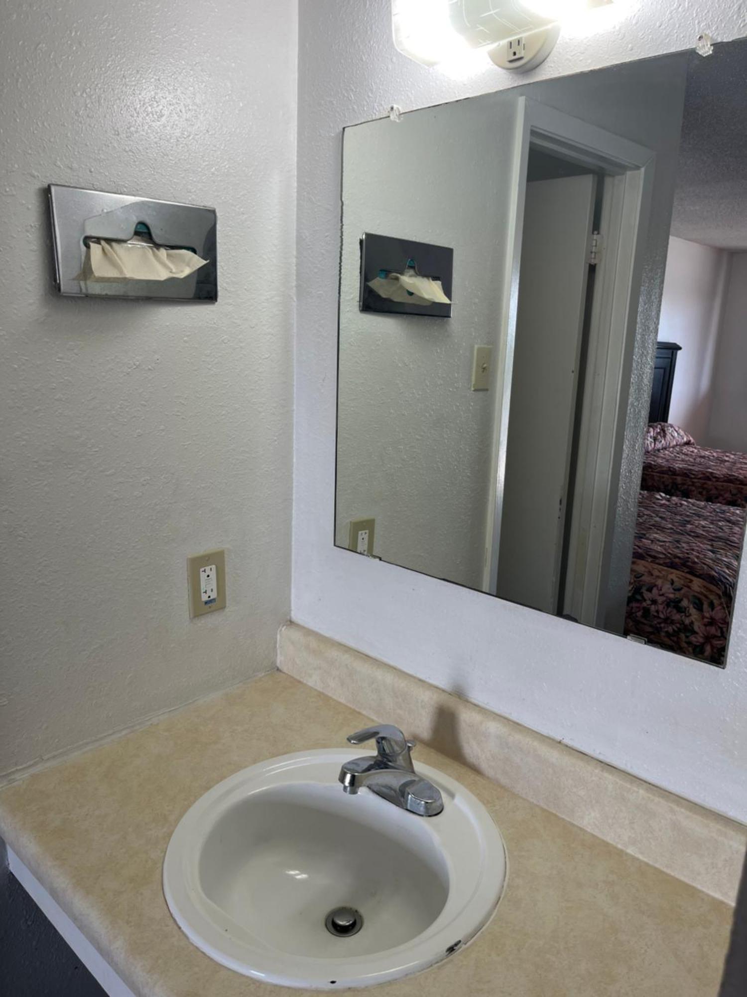 Glen Rose Inn & Suites الغرفة الصورة