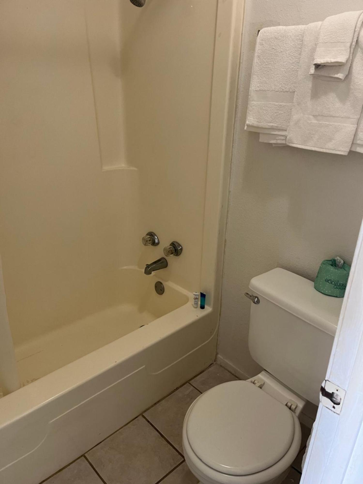 Glen Rose Inn & Suites المظهر الخارجي الصورة