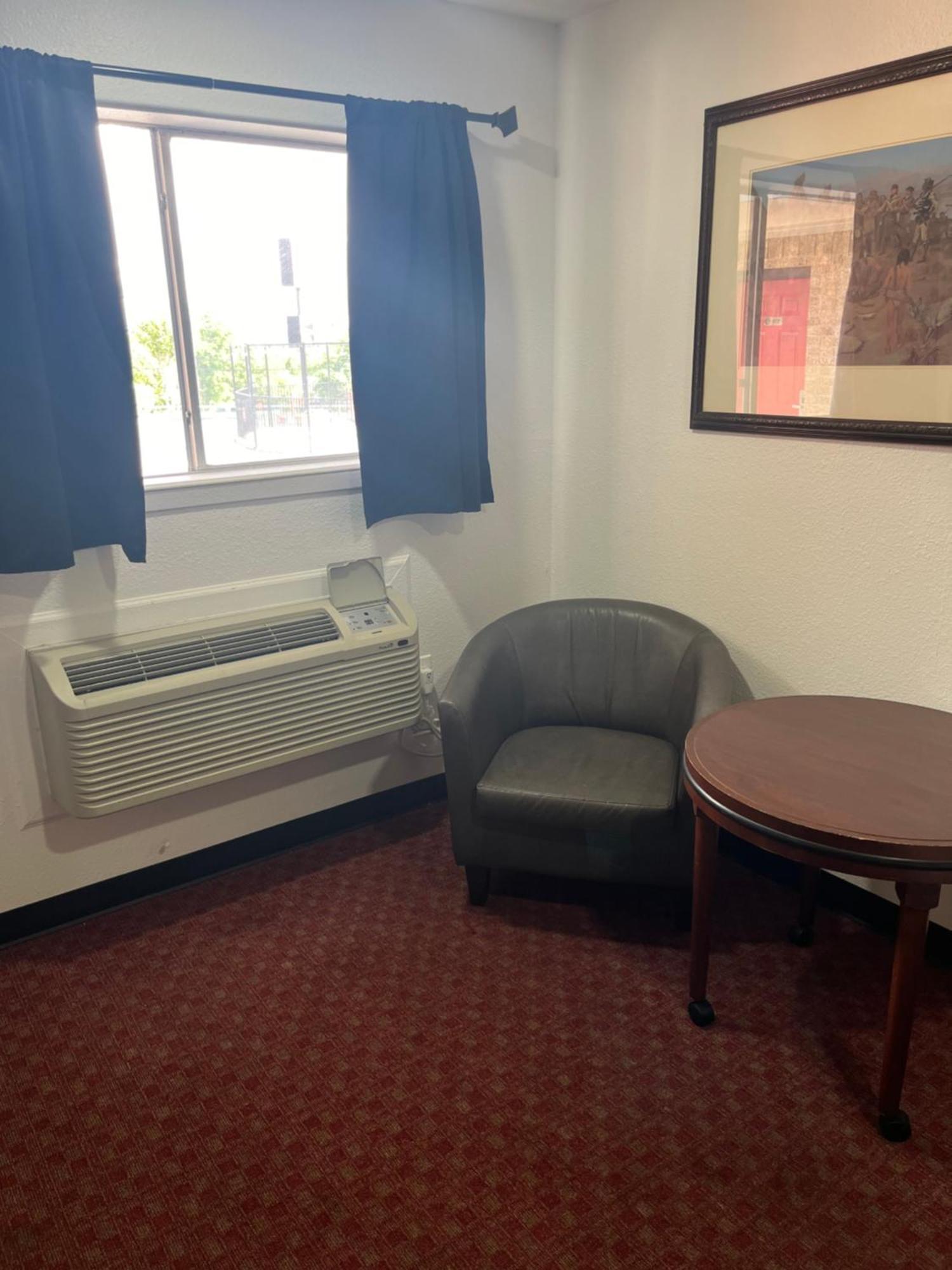 Glen Rose Inn & Suites الغرفة الصورة