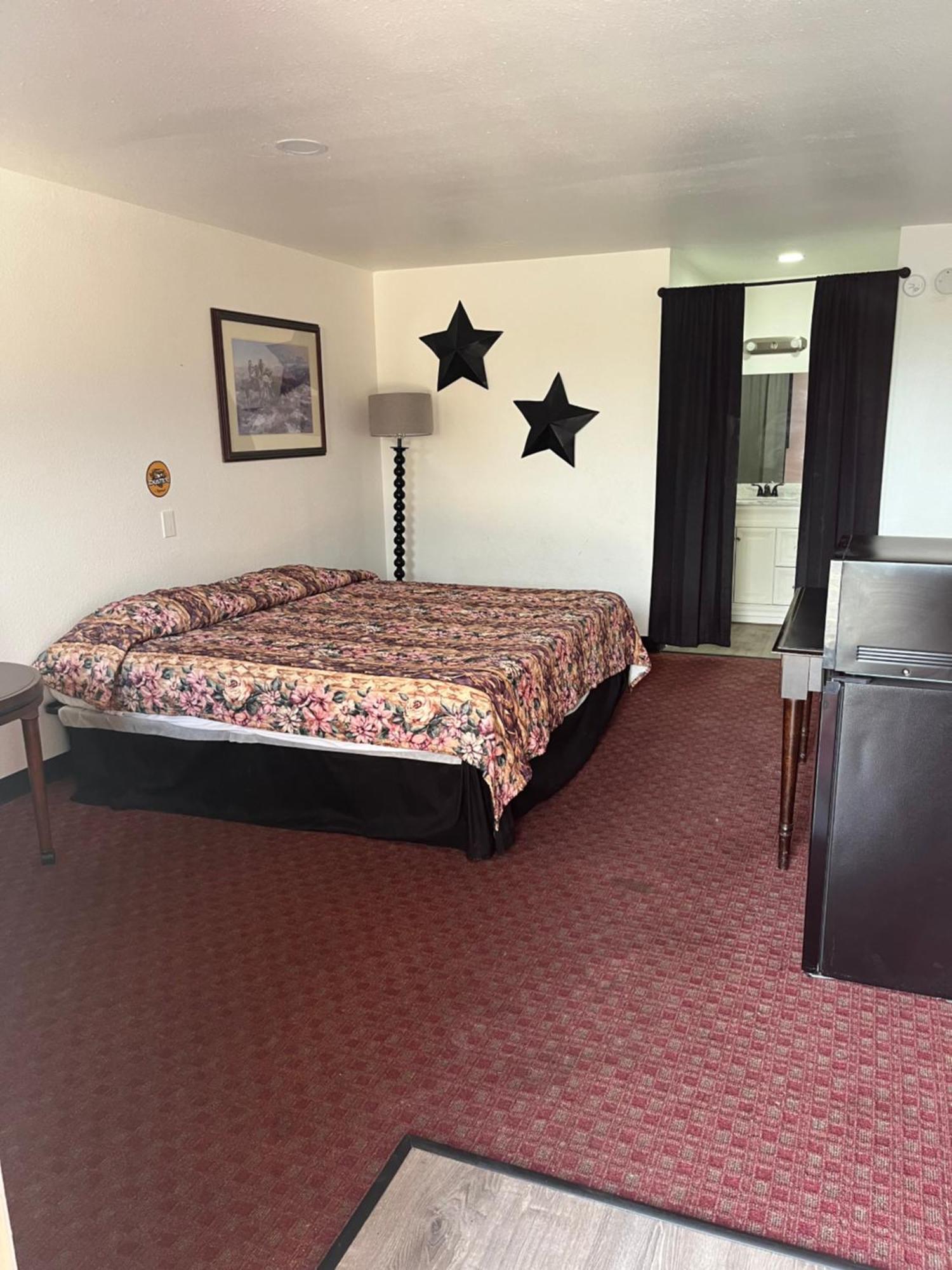 Glen Rose Inn & Suites المظهر الخارجي الصورة